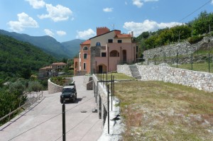 Properties for sale in Italy, on the Italian Rivieras, in the Italian Lakes and Tuscany.